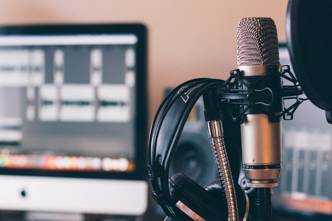 PodcastorAI — AI 트윈이 진행하는 비디오 팟캐스트